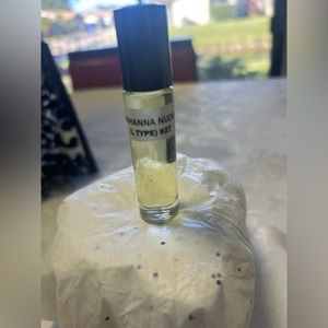 Rihanna Nude L type oil perfume